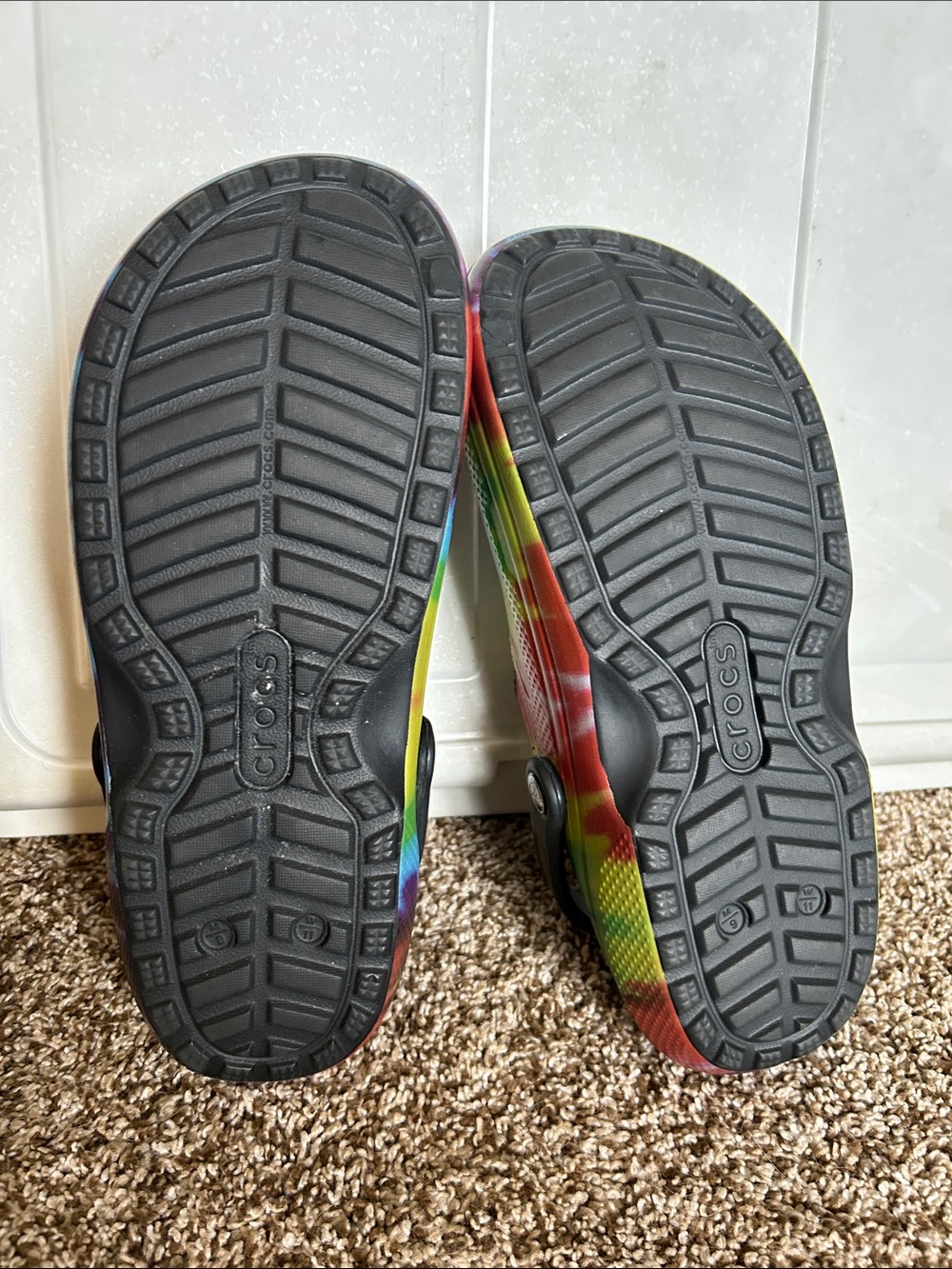 Adult Crocs Classic Lined Tie-Dye Clog- Men’s 9 / Women’s 11 - Picture 4 of 5